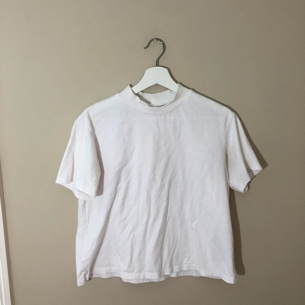 Uniqlo Basic White Tee